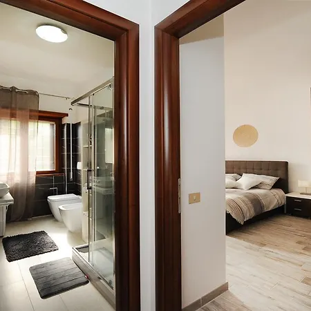 アパート Suites & Design